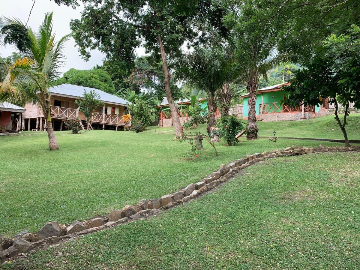 Cocoa Village Guesthouse Obo  Exterior photo